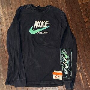 Nike Drip Wash Graphic Long Sleeve T-shirt